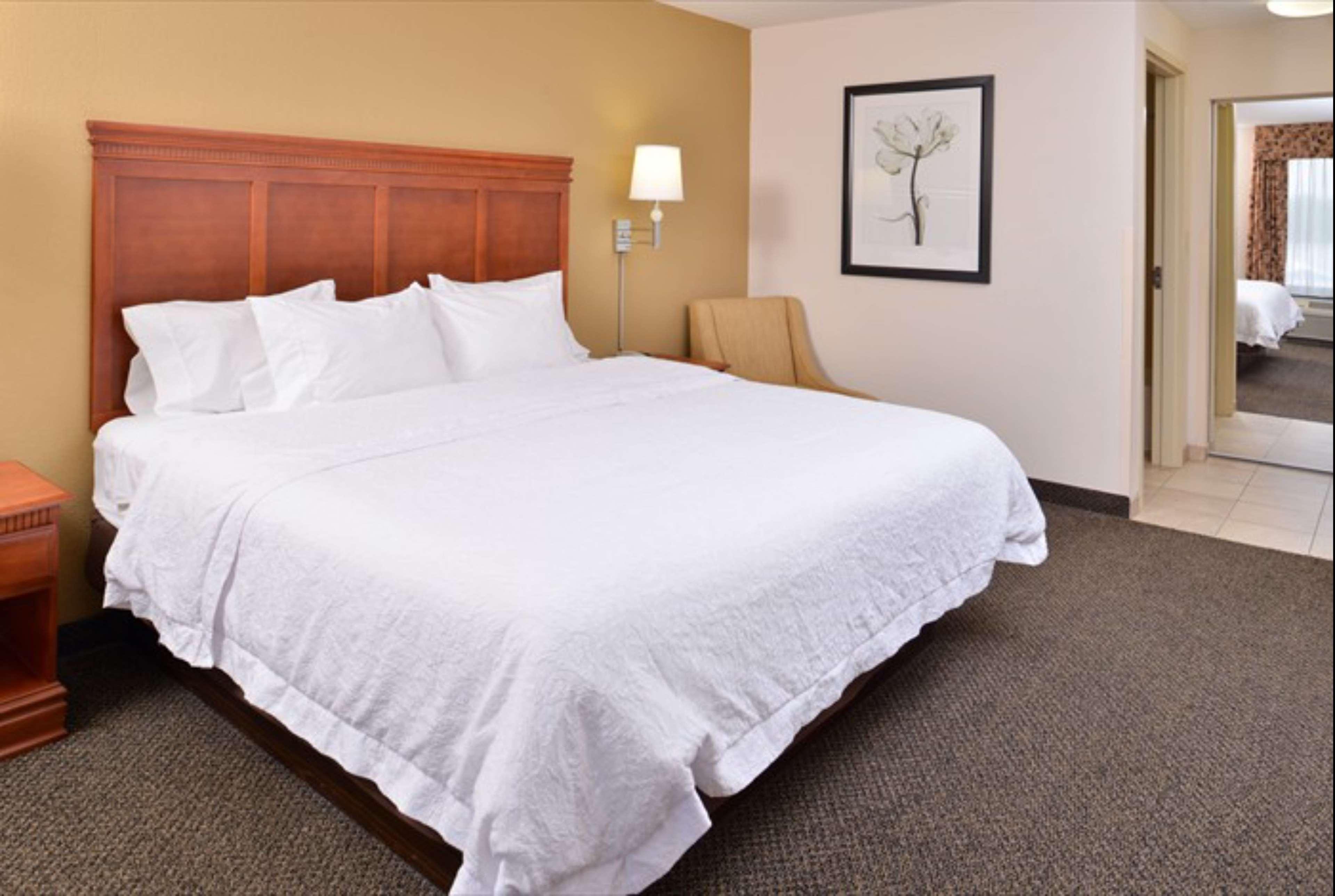 Hampton Inn & Suites Richmond Bagian luar foto