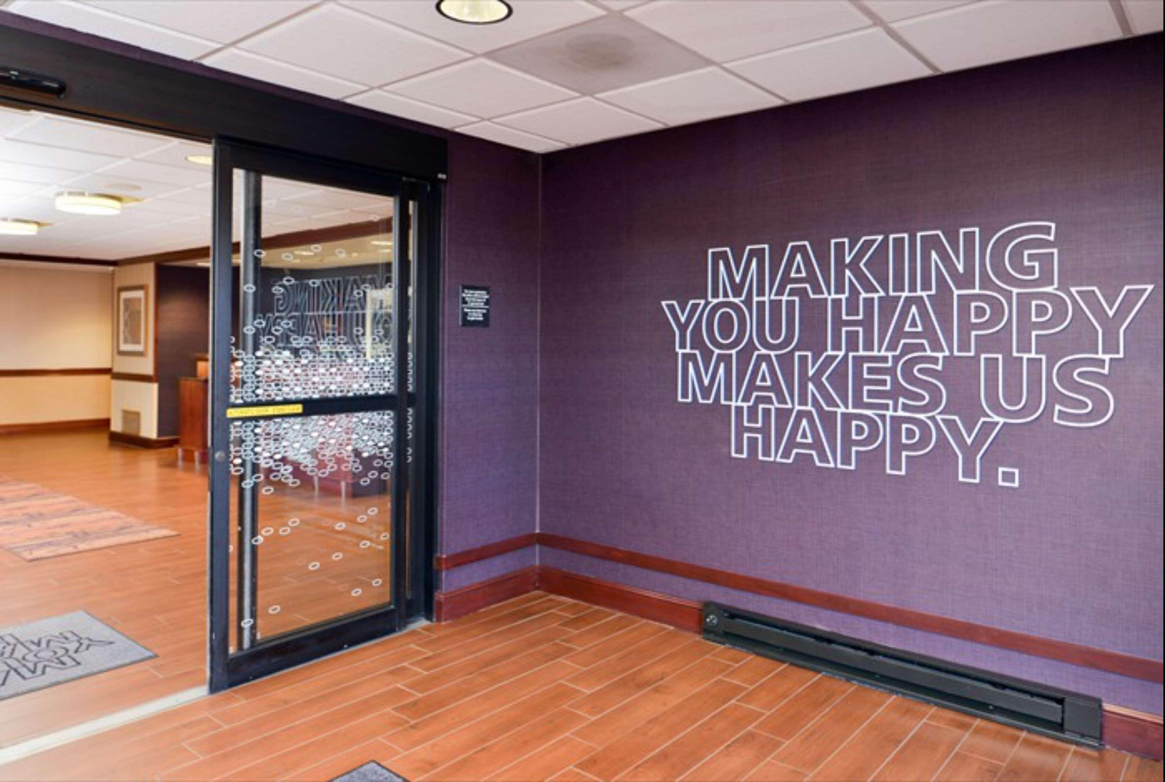 Hampton Inn & Suites Richmond Bagian luar foto