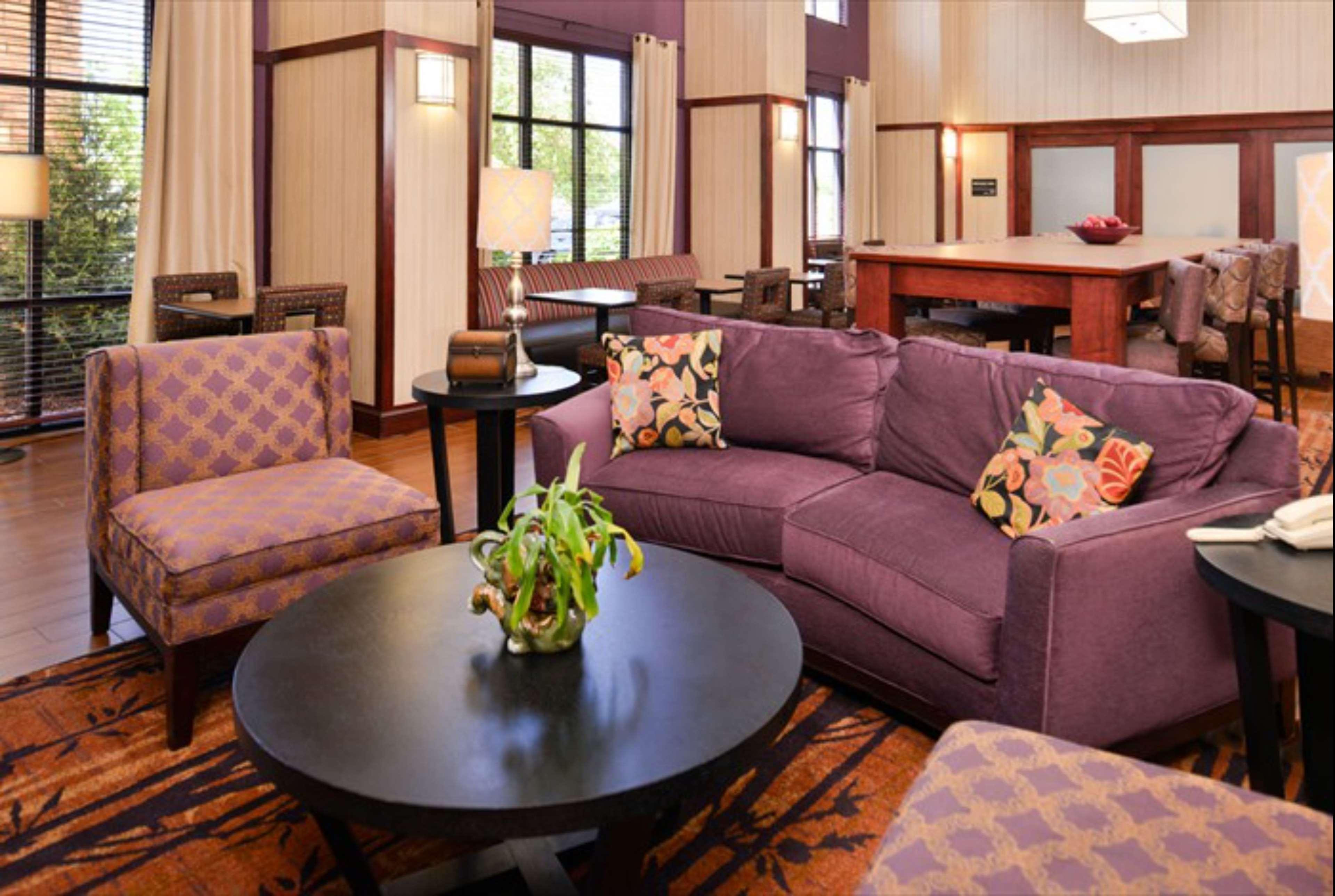 Hampton Inn & Suites Richmond Bagian luar foto