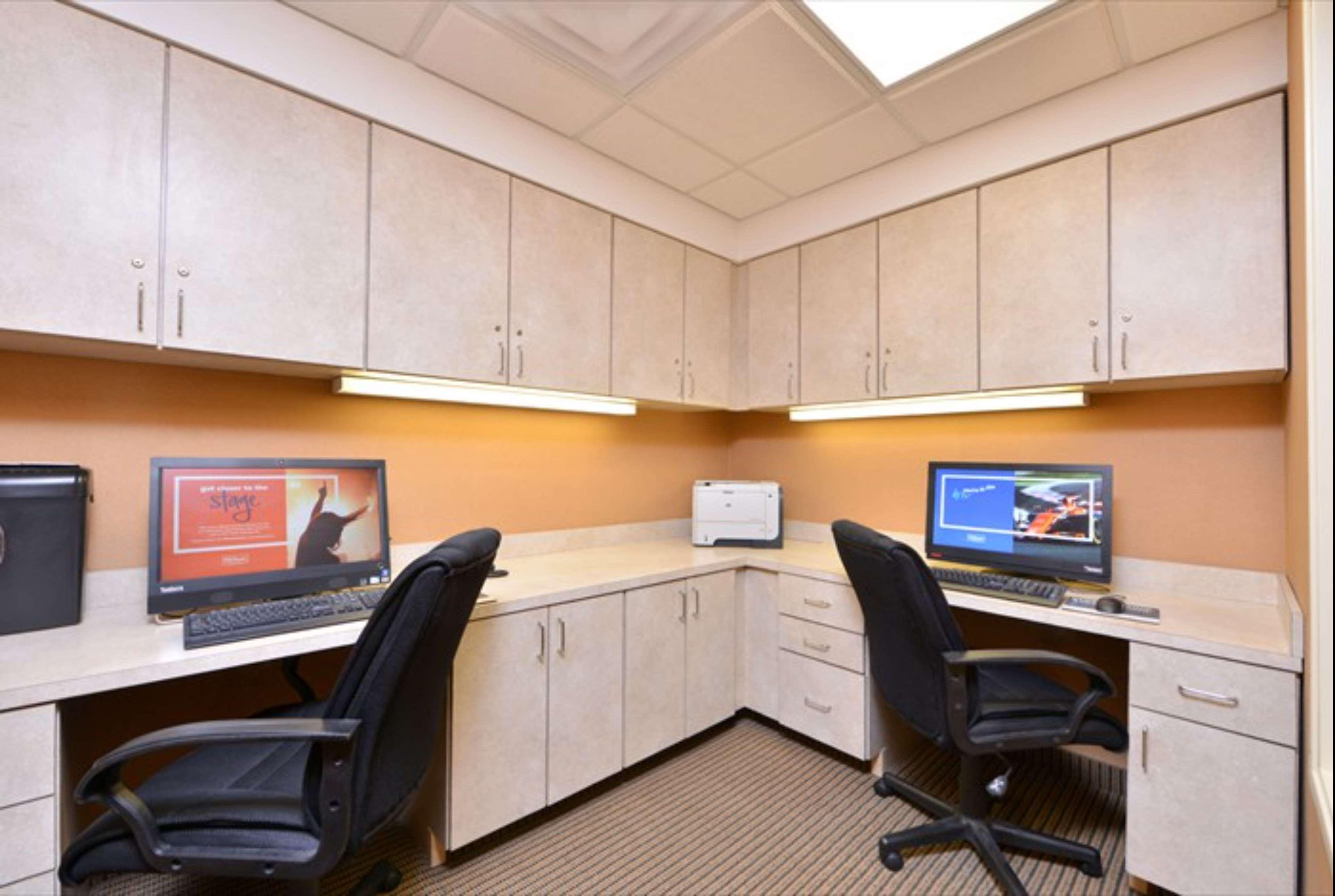 Hampton Inn & Suites Richmond Bagian luar foto