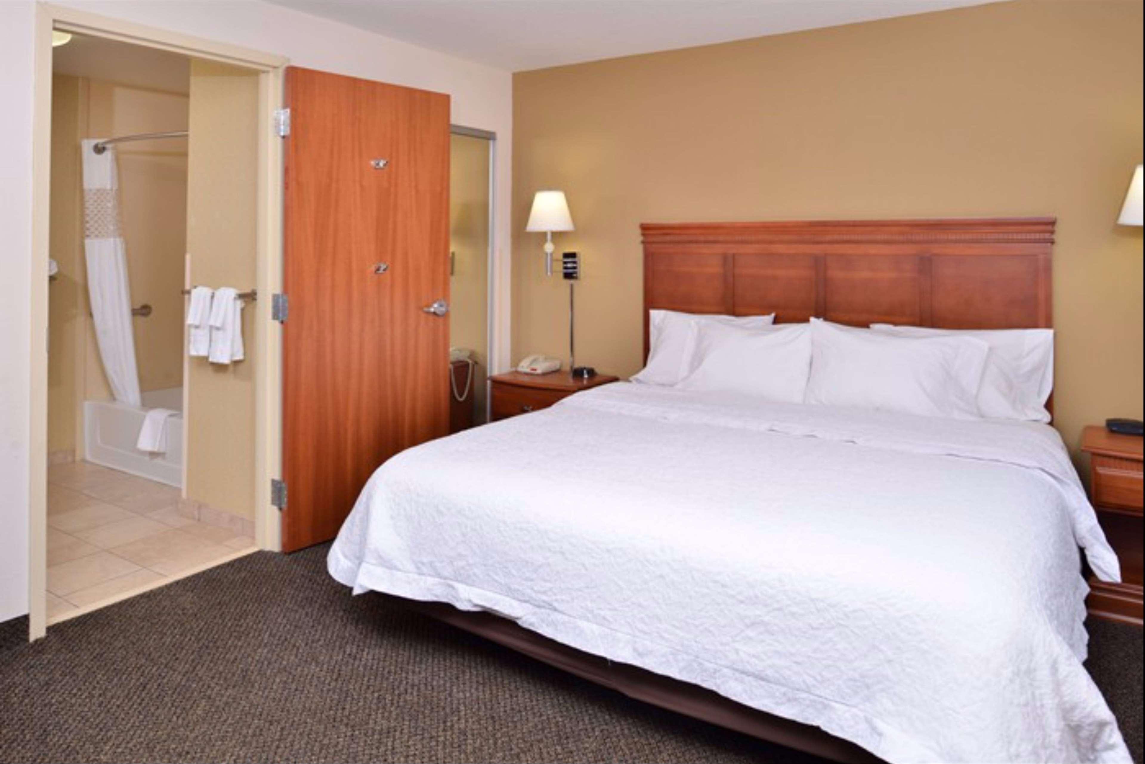 Hampton Inn & Suites Richmond Bagian luar foto