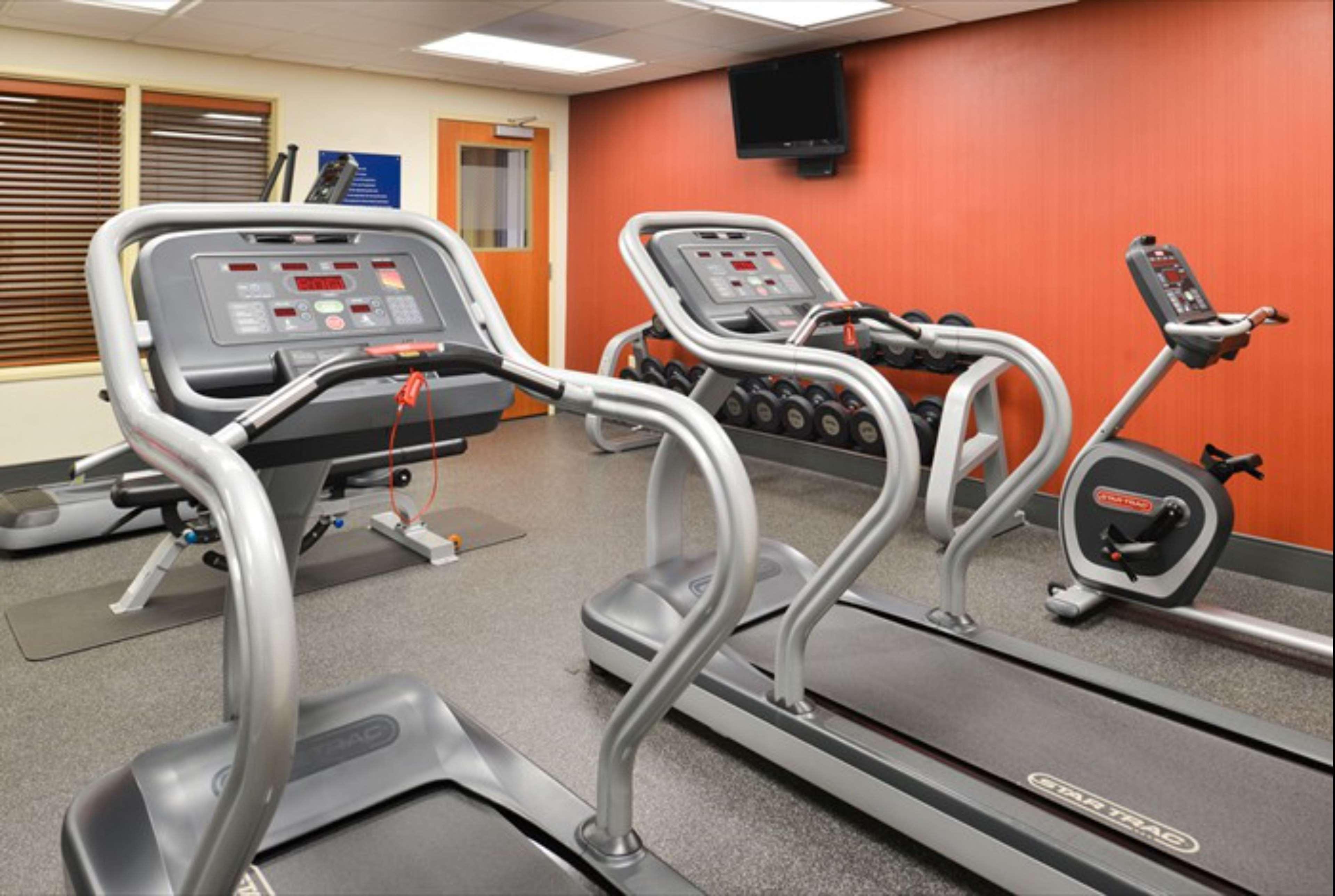 Hampton Inn & Suites Richmond Bagian luar foto