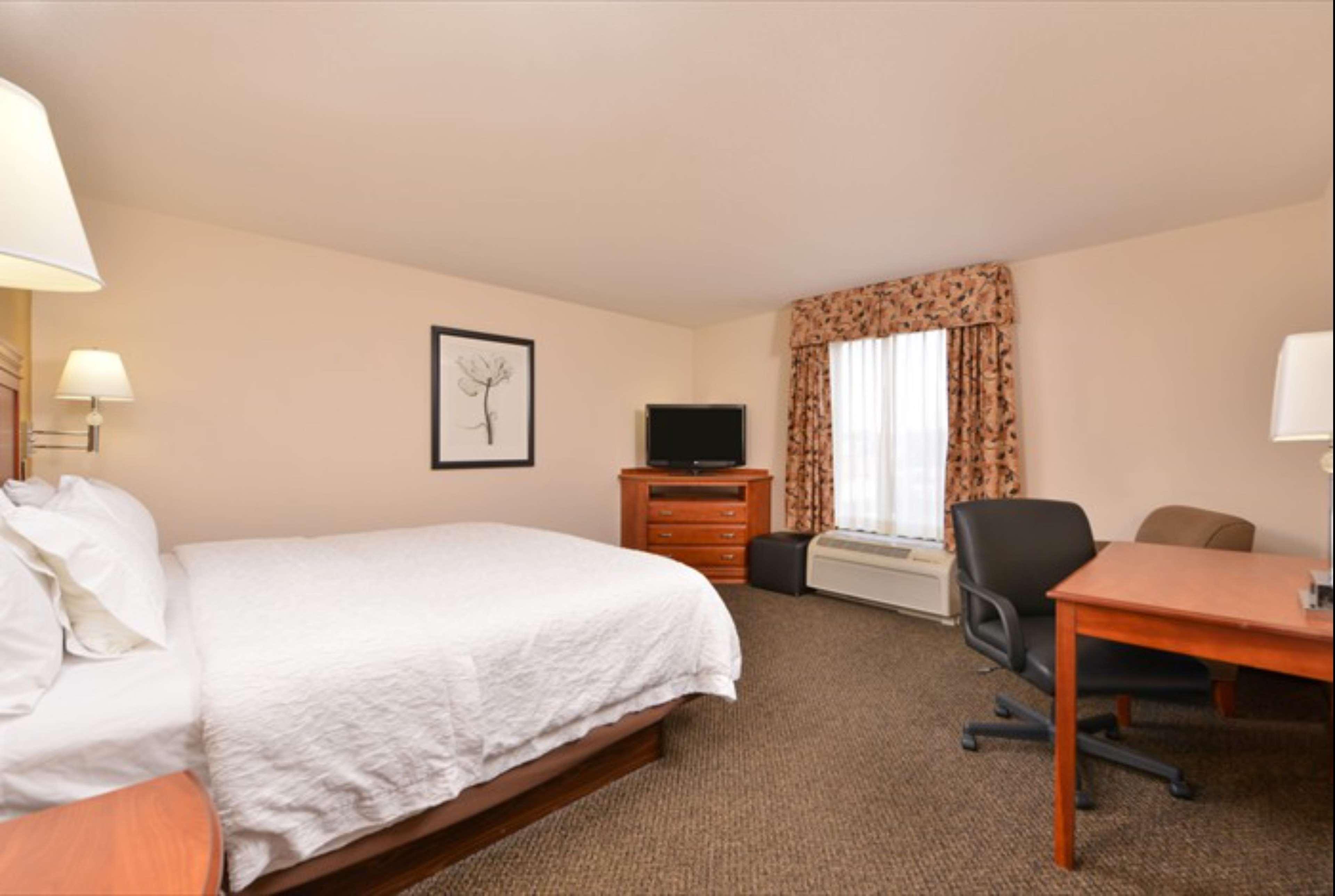 Hampton Inn & Suites Richmond Bagian luar foto