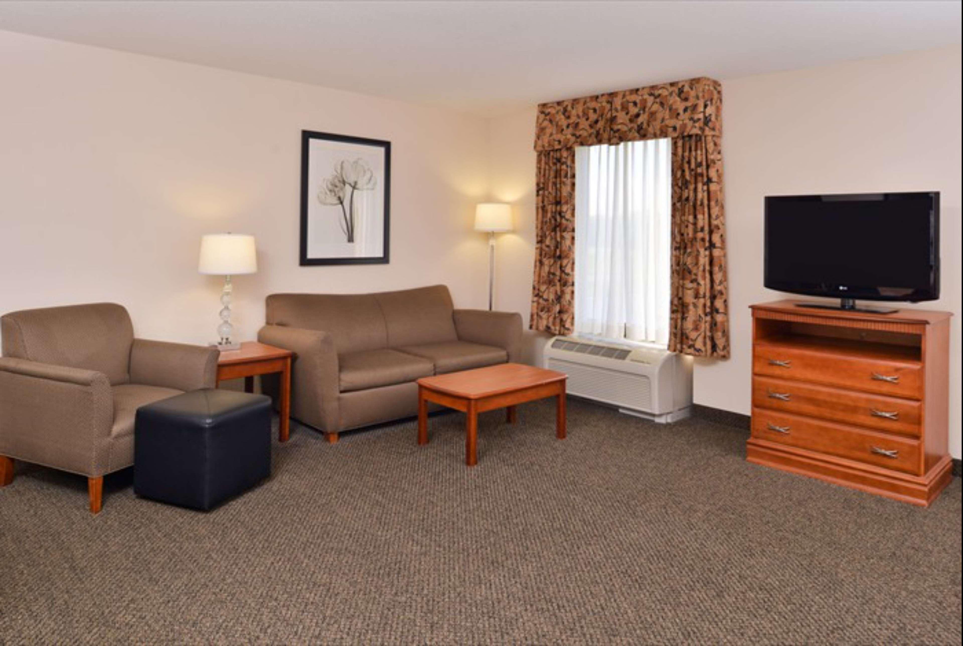 Hampton Inn & Suites Richmond Bagian luar foto