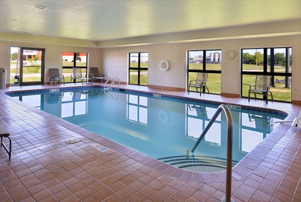 Hampton Inn & Suites Richmond Bagian luar foto