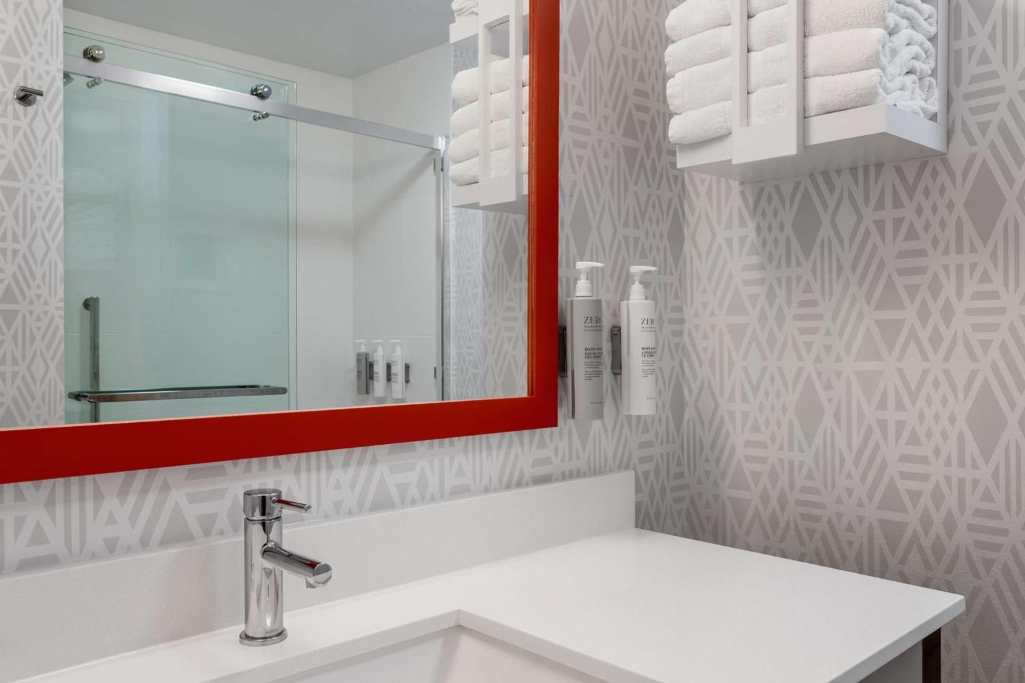 Hampton Inn & Suites Richmond Bagian luar foto