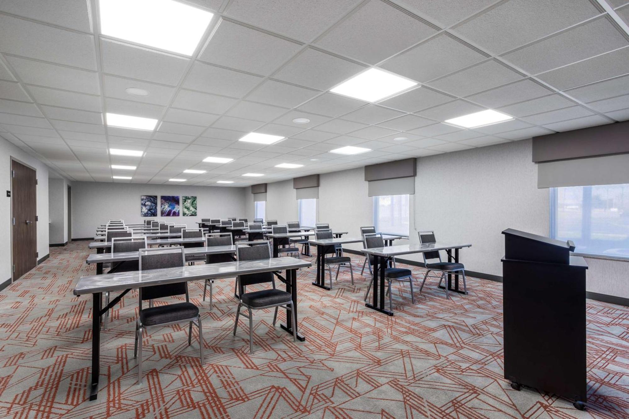 Hampton Inn & Suites Richmond Bagian luar foto