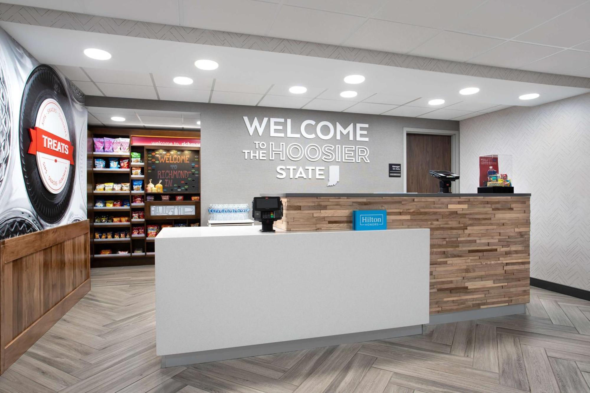 Hampton Inn & Suites Richmond Bagian luar foto