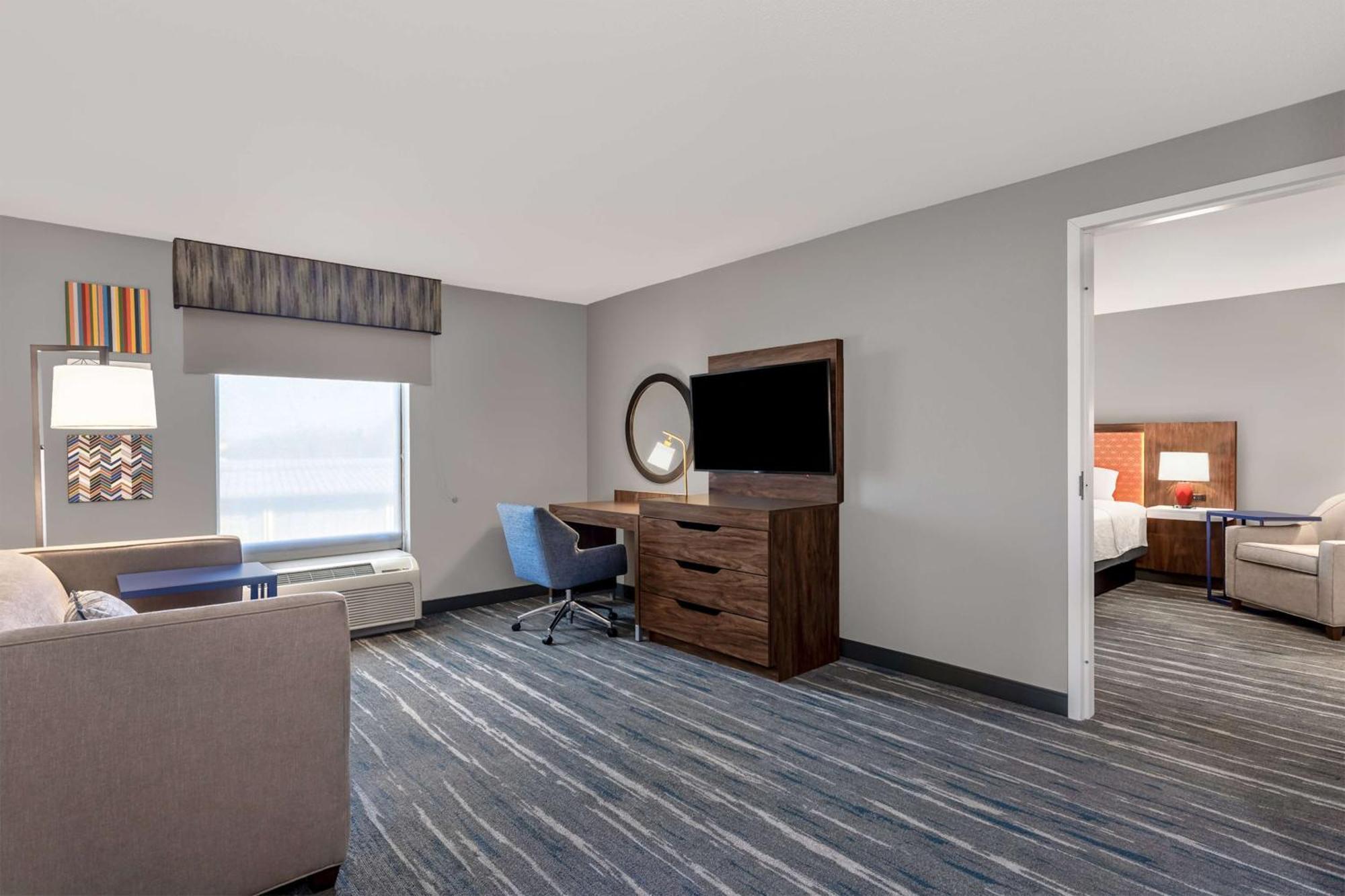 Hampton Inn & Suites Richmond Bagian luar foto