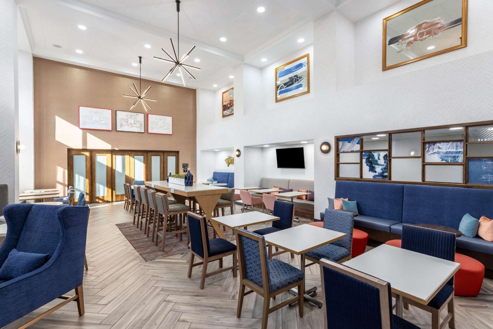Hampton Inn & Suites Richmond Bagian luar foto