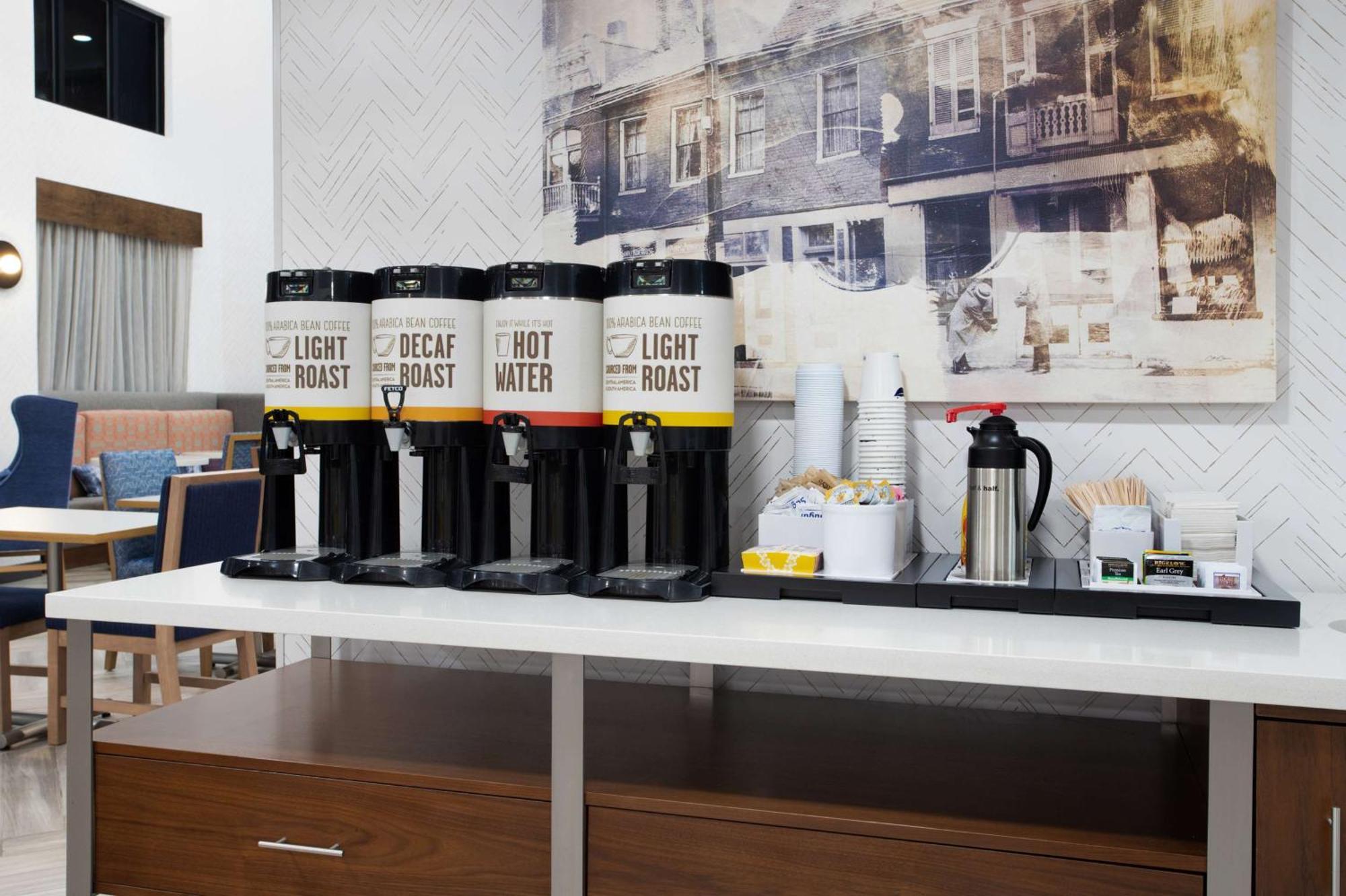 Hampton Inn & Suites Richmond Bagian luar foto