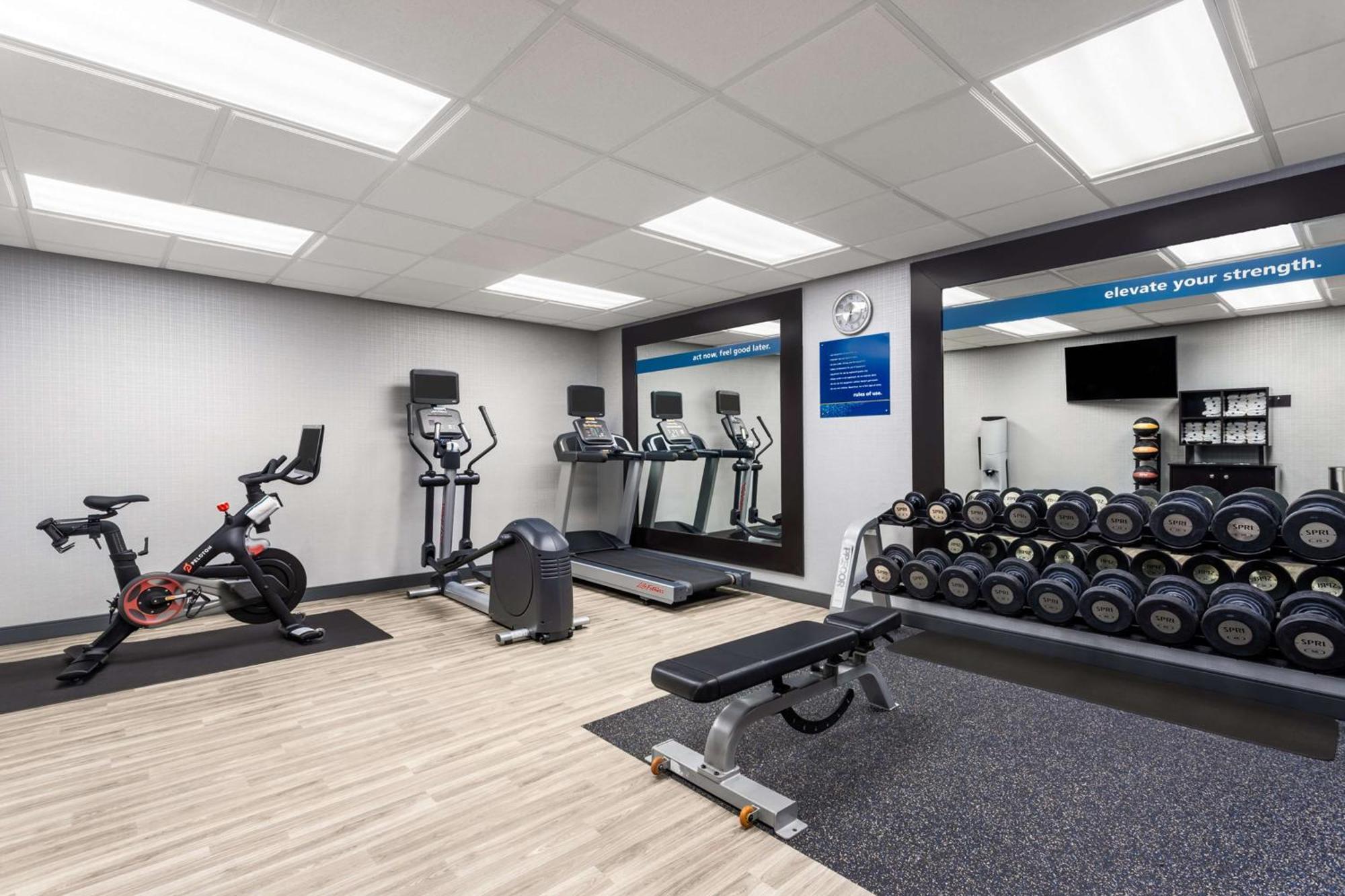 Hampton Inn & Suites Richmond Bagian luar foto