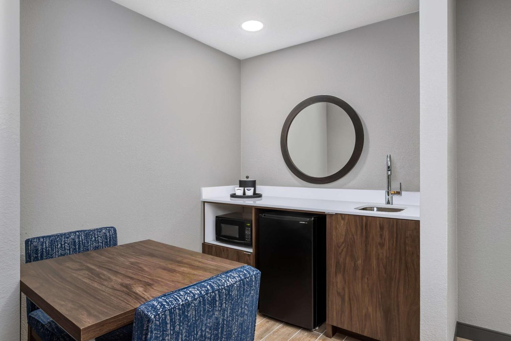 Hampton Inn & Suites Richmond Bagian luar foto