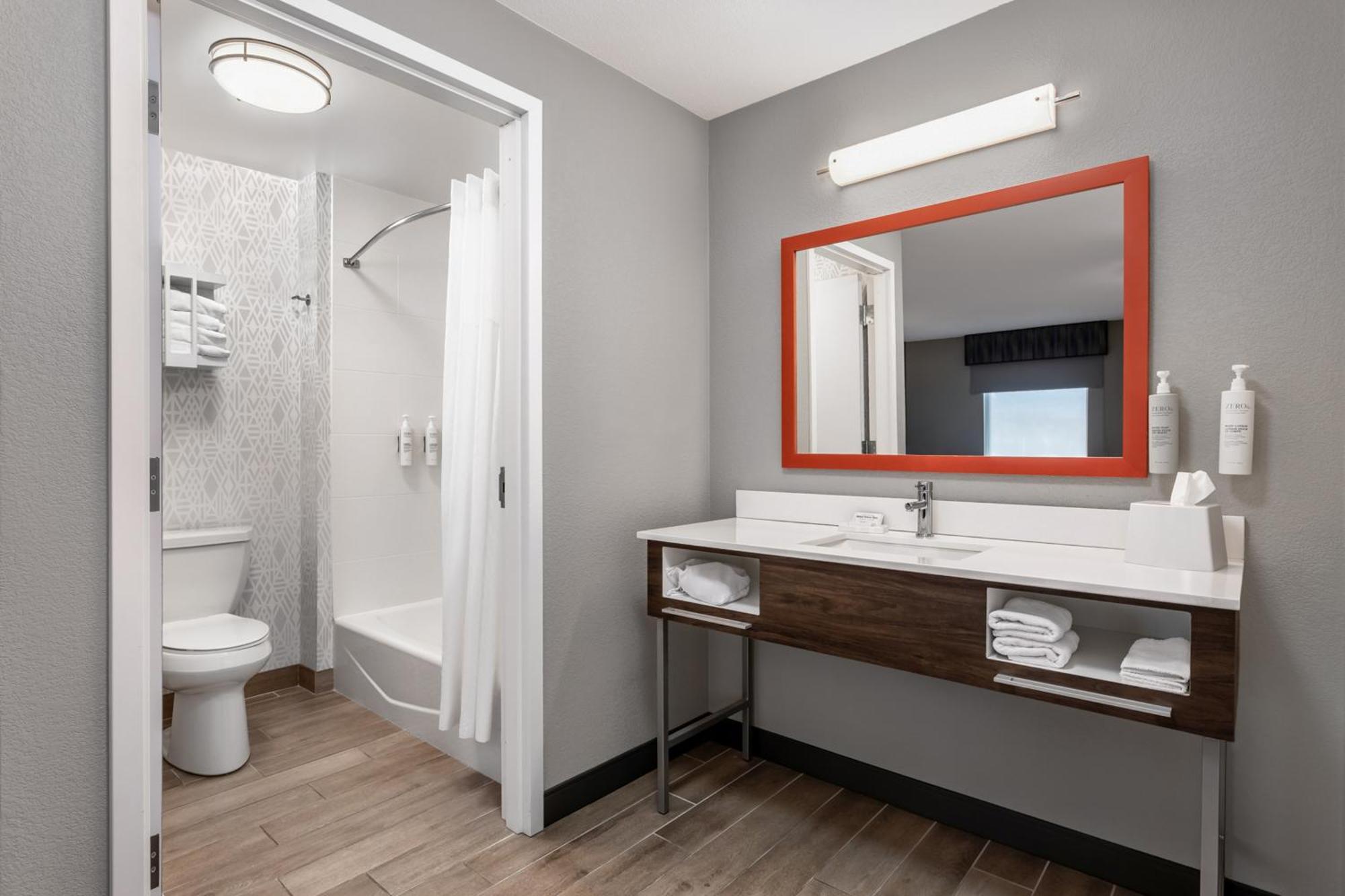 Hampton Inn & Suites Richmond Bagian luar foto